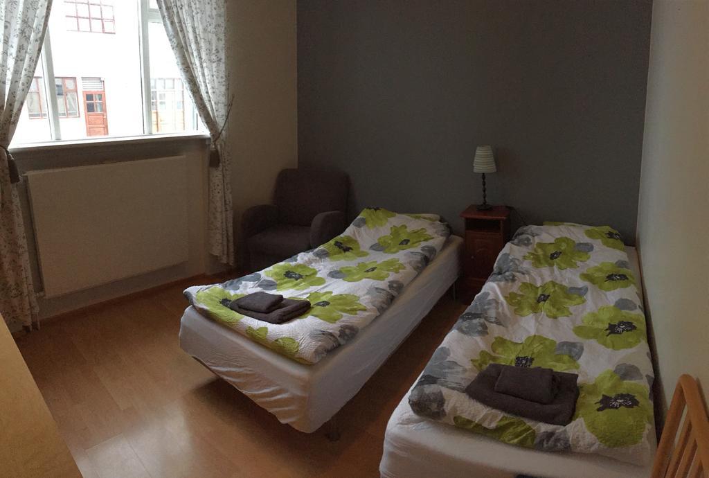 Litla Guesthouse Ísafjörður Buitenkant foto
